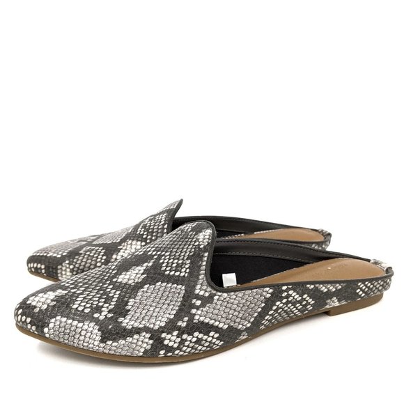 Universal Thread Shoes - Gray Snakeskin Slip on Mules Pointed Toe Flats